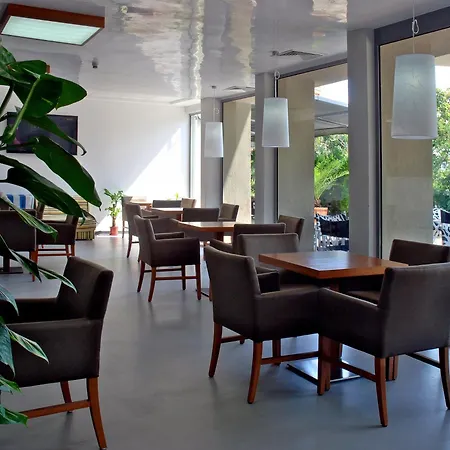 Excelsior Hotel 4*