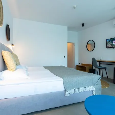 Excelsior Hotel