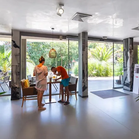 Excelsior Hotel 4*
