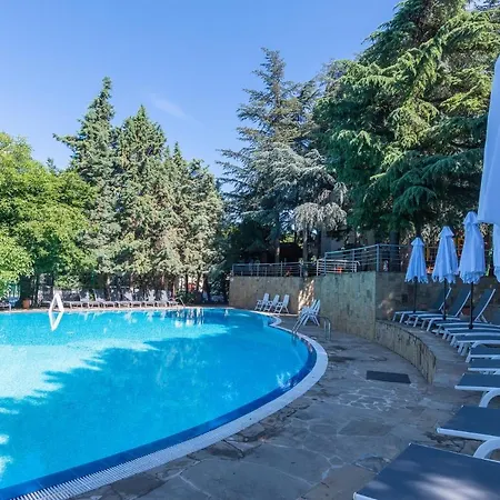Excelsior Hotel 4*